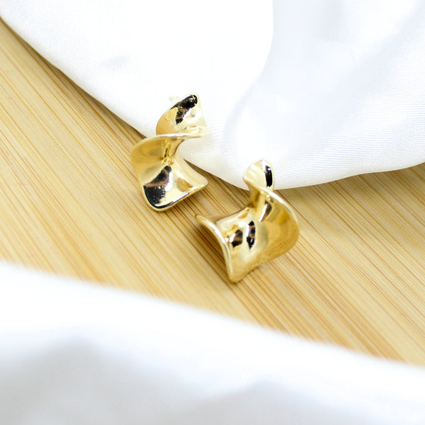 Twisted Flat Earrings - 18k Gold Filled