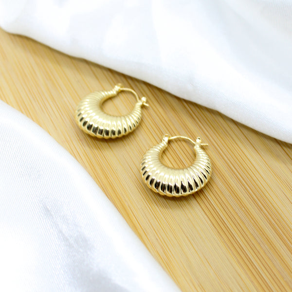 Lines Detail Chunky Hoop Earrings - 18k Gold Filled