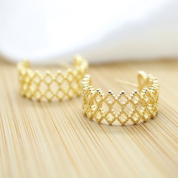 Details Hoop Earrings - 18k Gold Filled